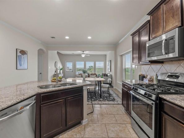 536 Rancho Verde DR, Leander TX 78641