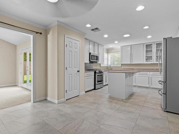3601 Arrowhead DR, Austin TX 78731
