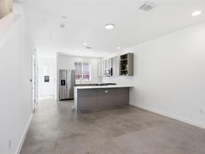 814 N Bluff DR 74, Austin TX 78745