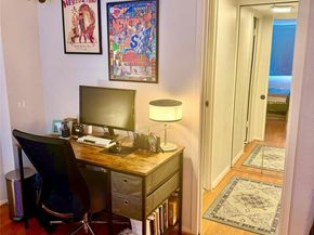 1800 Lavaca ST A305, Austin TX 78701