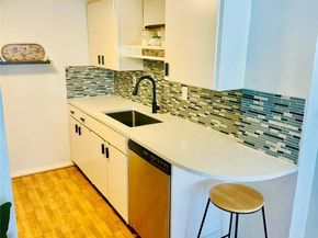 1800 Lavaca ST A305, Austin TX 78701