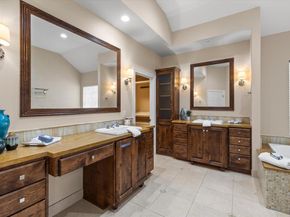 37 Waterfall DR, The Hills TX 78738