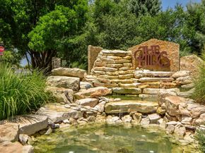 37 Waterfall DR, The Hills TX 78738