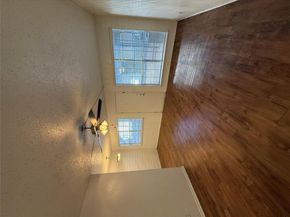 2704 Salado ST 106, Austin TX 78705