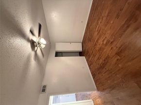 2704 Salado ST 106, Austin TX 78705