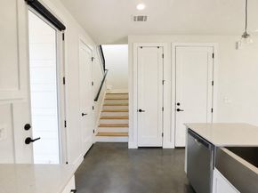 1123 Omega Ave 1, Austin TX 78721