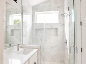 1123 Omega Ave 1, Austin TX 78721