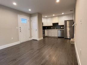 935 La Posada DR 145, Austin TX 78752