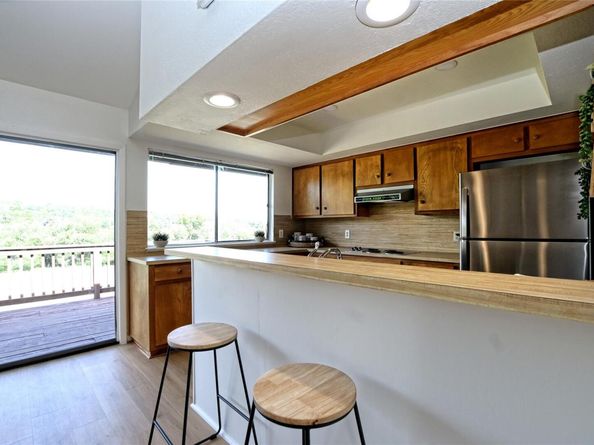 302 Seawind ST, Lakeway TX 78734