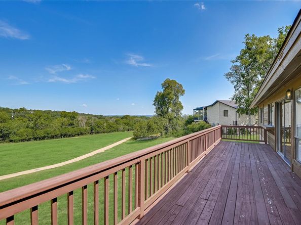 302 Seawind ST, Lakeway TX 78734