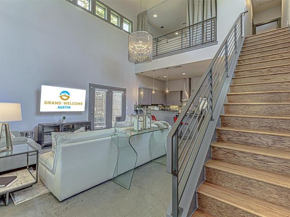 2612 Hidalgo ST, Austin TX 78702