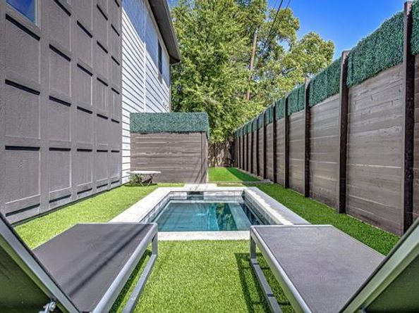 2612 Hidalgo ST, Austin TX 78702