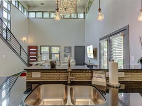 2612 Hidalgo ST, Austin TX 78702