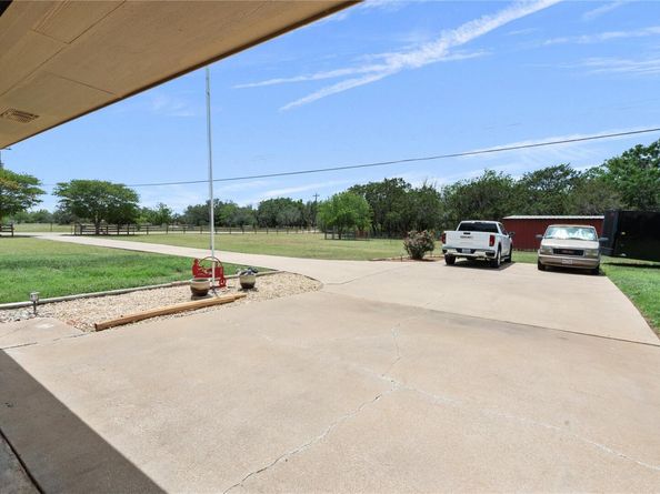 532 Whispering Oaks DR, Copperas Cove TX 76522