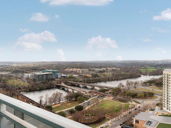 222 West Ave 2204, Austin TX 78701