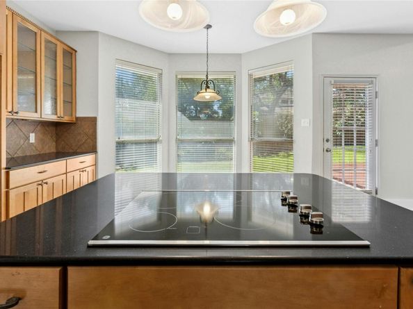 6805 Breezy PASS, Austin TX 78749