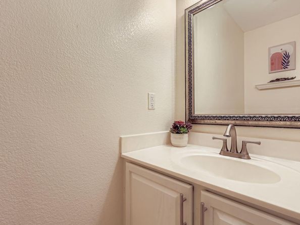 312 Brentwood DR, Leander TX 78641