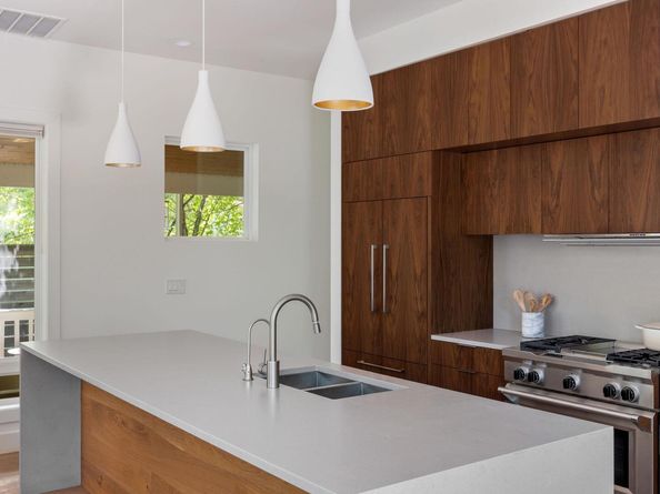 2211 Canterbury ST, Austin TX 78702