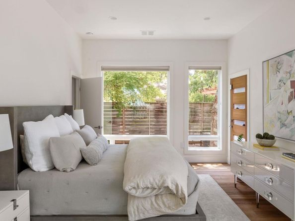 2211 Canterbury ST, Austin TX 78702