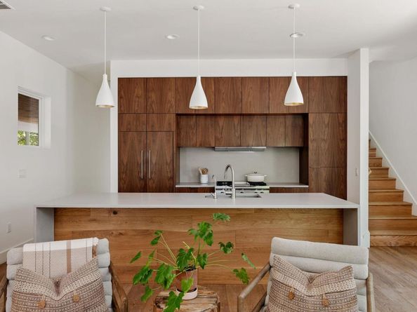 2211 Canterbury ST, Austin TX 78702