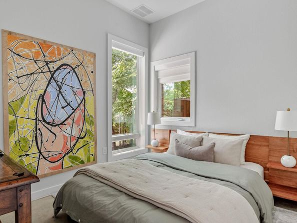 2211 Canterbury ST, Austin TX 78702