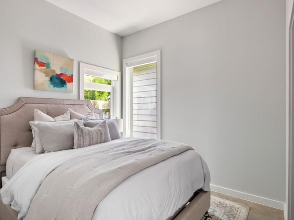 2211 Canterbury ST, Austin TX 78702