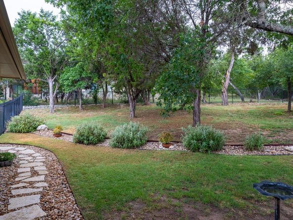 804 Laughing Dog CT, Leander TX 78641