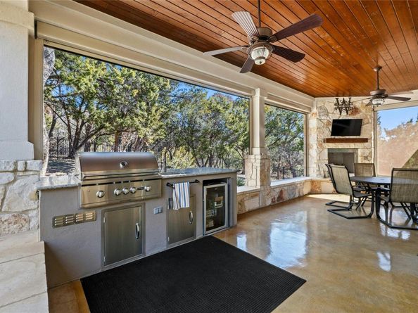 804 Laughing Dog CT, Leander TX 78641