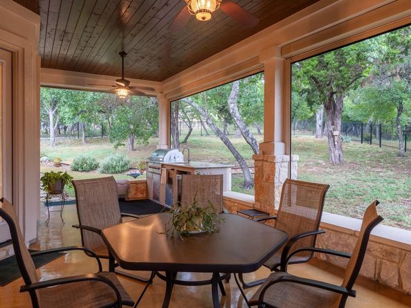 804 Laughing Dog CT, Leander TX 78641