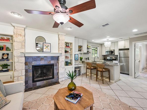 2412 Enfield RD 8, Austin TX 78703