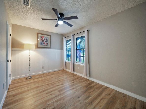 615 Twin Oak TRL, Cedar Park TX 78613