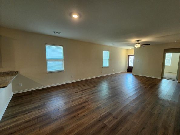 331 Liberty Meadows DR, Liberty Hill TX 78642