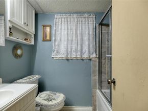 2704 Clarkdale LN, Austin TX 78757