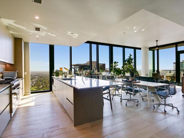 610 Davis ST 3901, Austin TX 78701