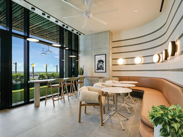 610 Davis ST 3901, Austin TX 78701