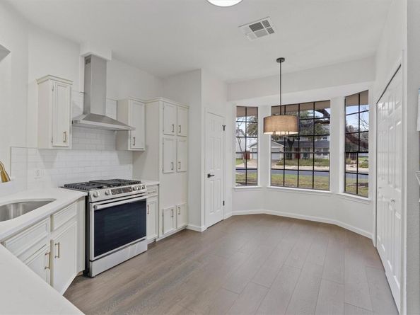 7401 Whistlestop DR, Austin TX 78749