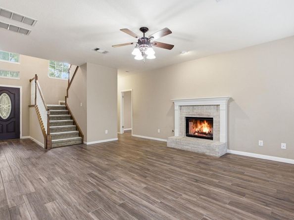 2021 Woodglen DR, Round Rock TX 78681