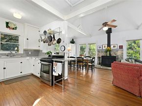 167 N Tumbleweed TRL, Austin TX 78733