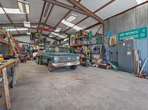 8705 S View RD, Austin TX 78737