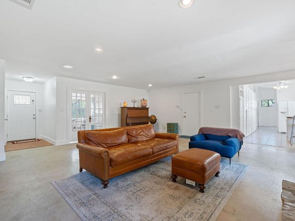 8705 S View RD, Austin TX 78737