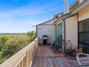 111 Comanche PT, Point Venture TX 78645