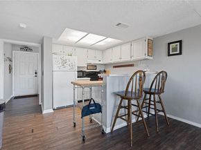 111 Comanche PT, Point Venture TX 78645