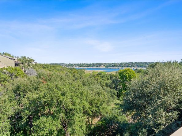 111 Comanche PT, Point Venture TX 78645