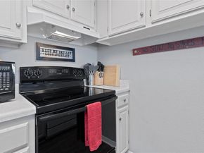 111 Comanche PT, Point Venture TX 78645