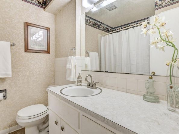 7210 Meadowood DR, Austin TX 78723