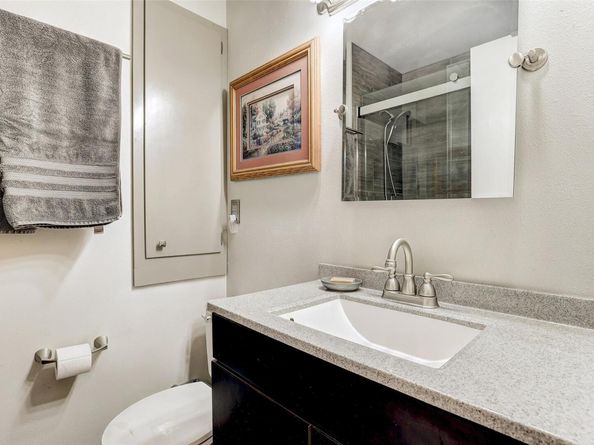 7210 Meadowood DR, Austin TX 78723