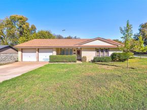 7210 Meadowood DR, Austin TX 78723