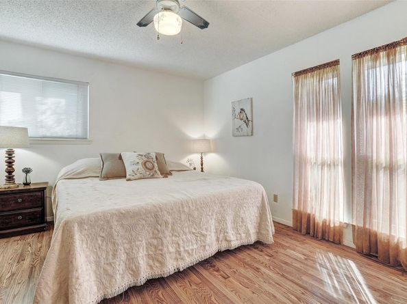 7210 Meadowood DR, Austin TX 78723