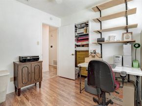 7210 Meadowood DR, Austin TX 78723