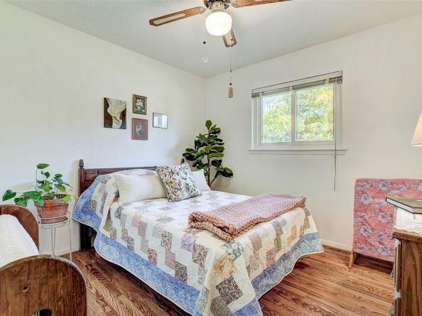 7210 Meadowood DR, Austin TX 78723